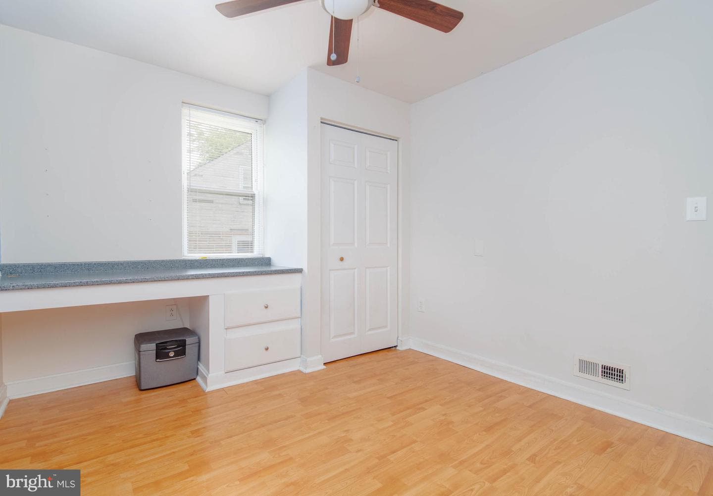 4208 Thorncliff Road photo 17