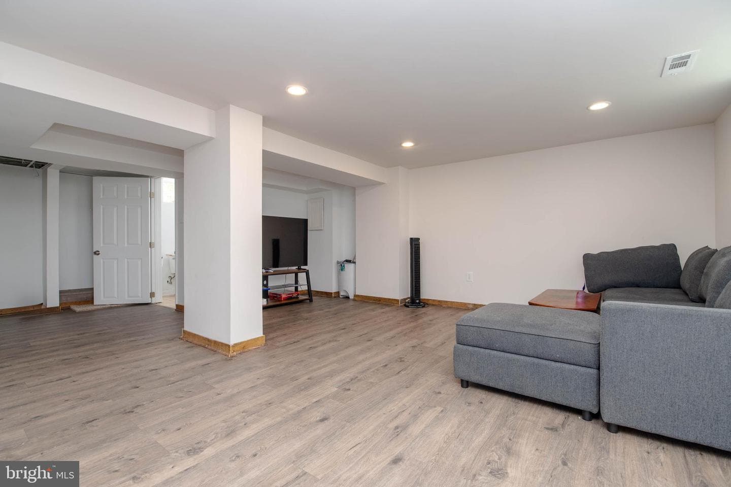 4208 Thorncliff Road photo 24