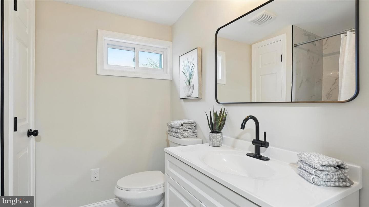 2910 Salisbury Avenue photo 32