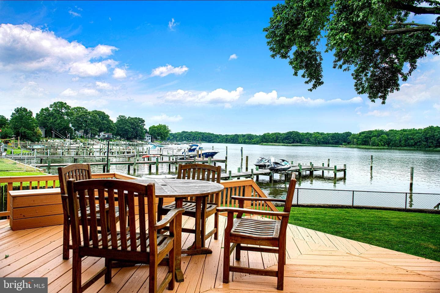 1825 Wilson Point photo 36
