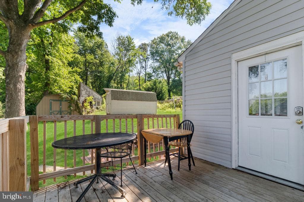 1326 Pine Grove Avenue photo 22