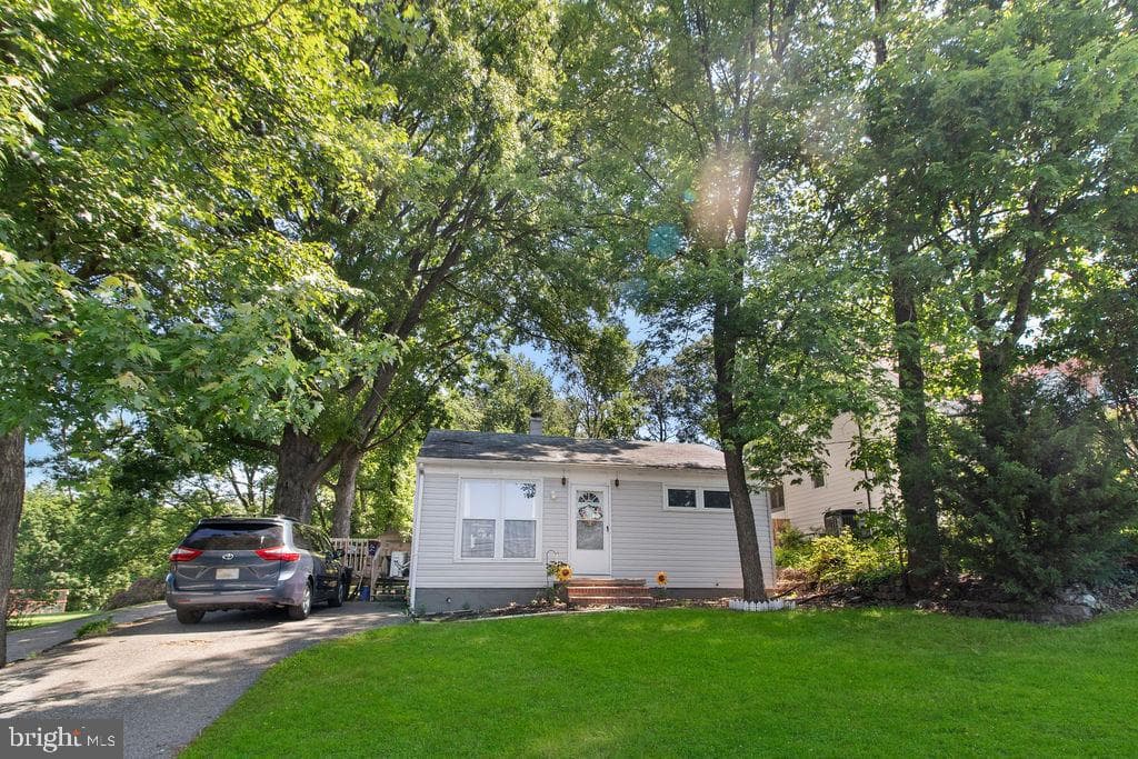 1326 Pine Grove Avenue photo 4