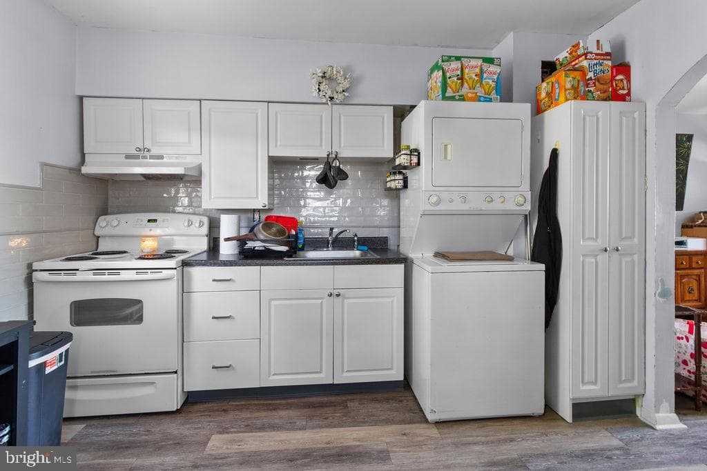 1326 Pine Grove Avenue photo 9