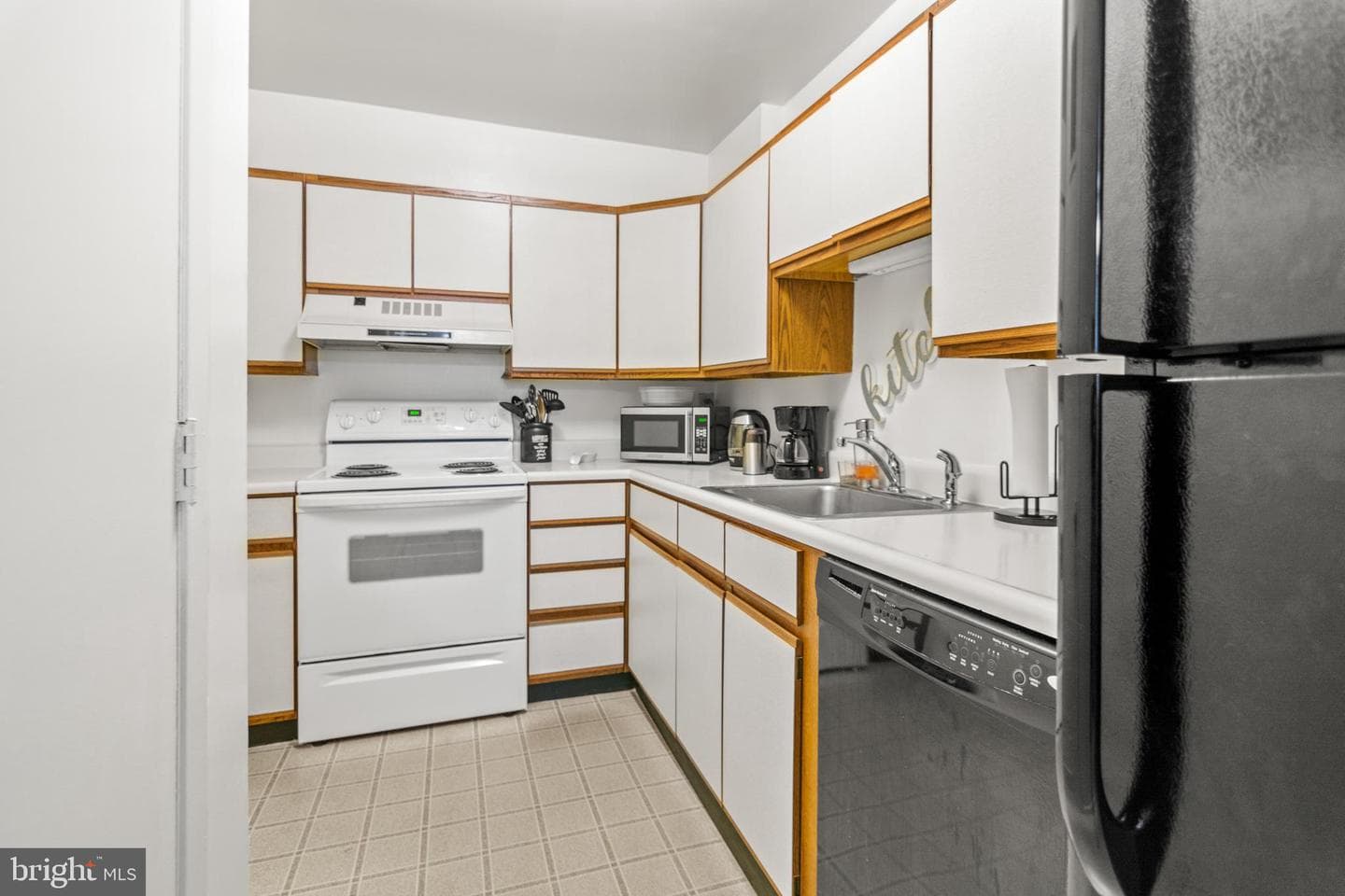 5 Warren Lodge Court #b photo 17