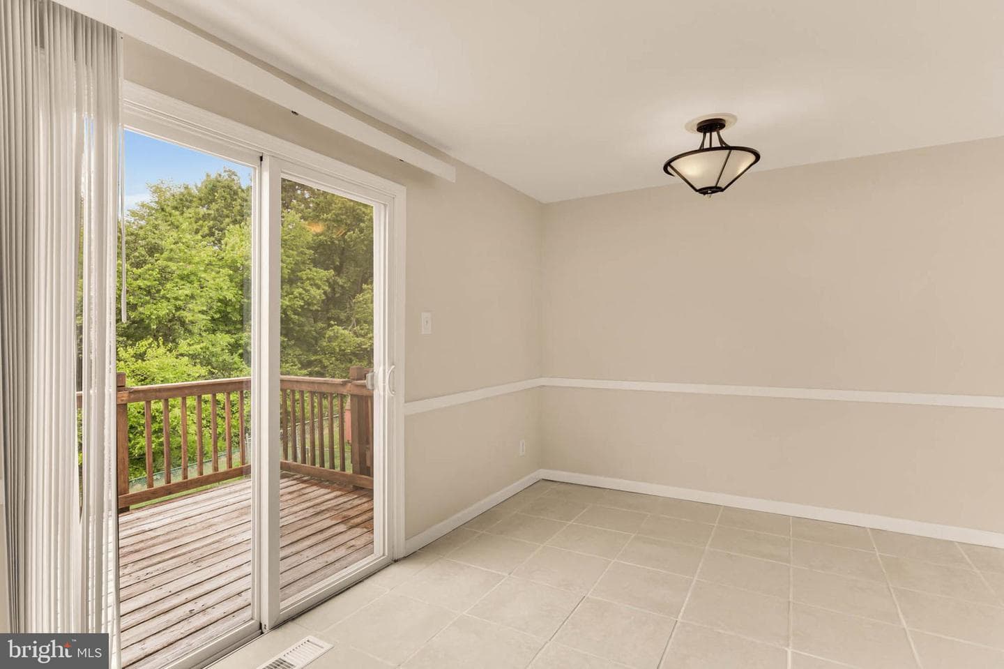 2053 Wintergreen Place photo 12