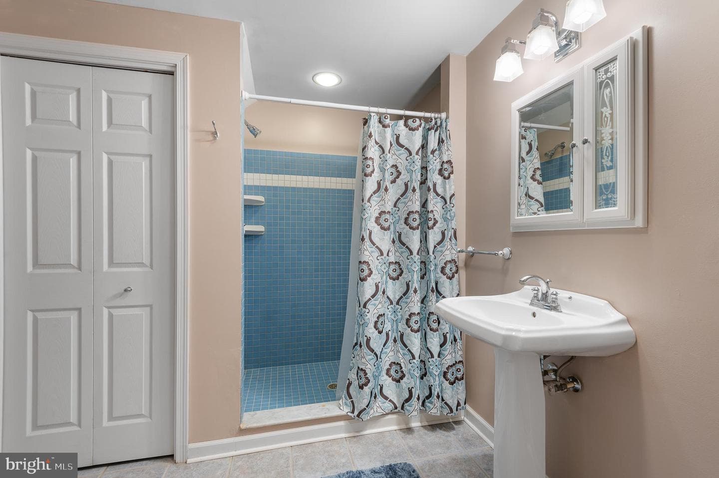 5 Lauriann Court photo 26