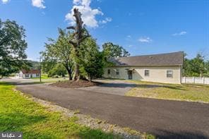 9734 Philadelphia Road photo 1
