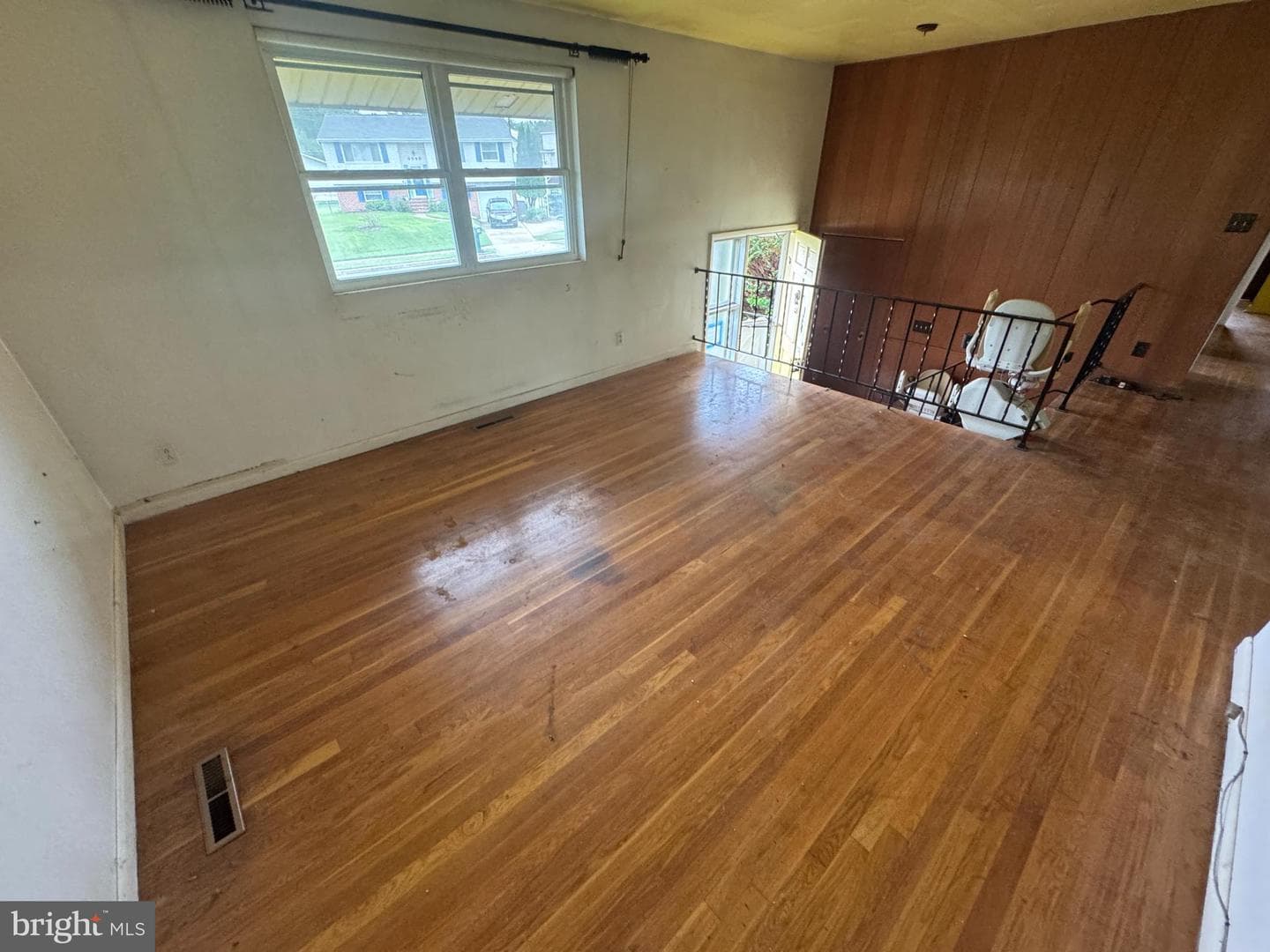 8541 Lucerne Road photo 2