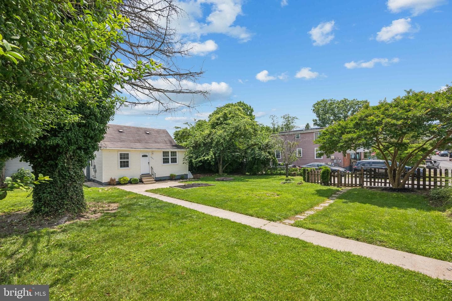 7821 Wendover Avenue photo 31