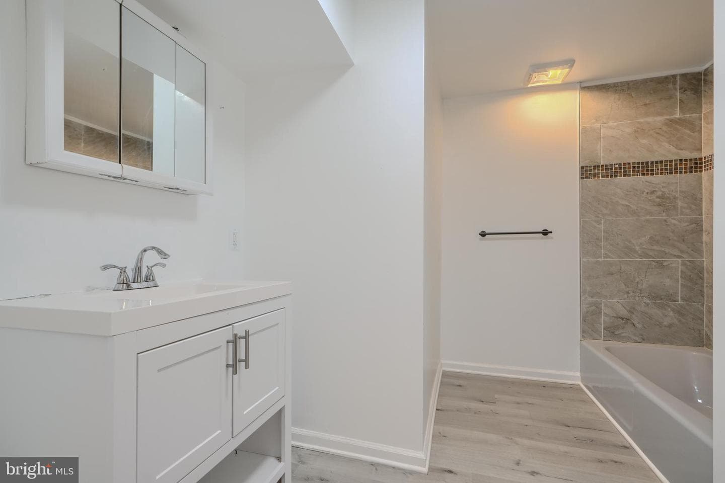 799 Platinum Avenue photo 24