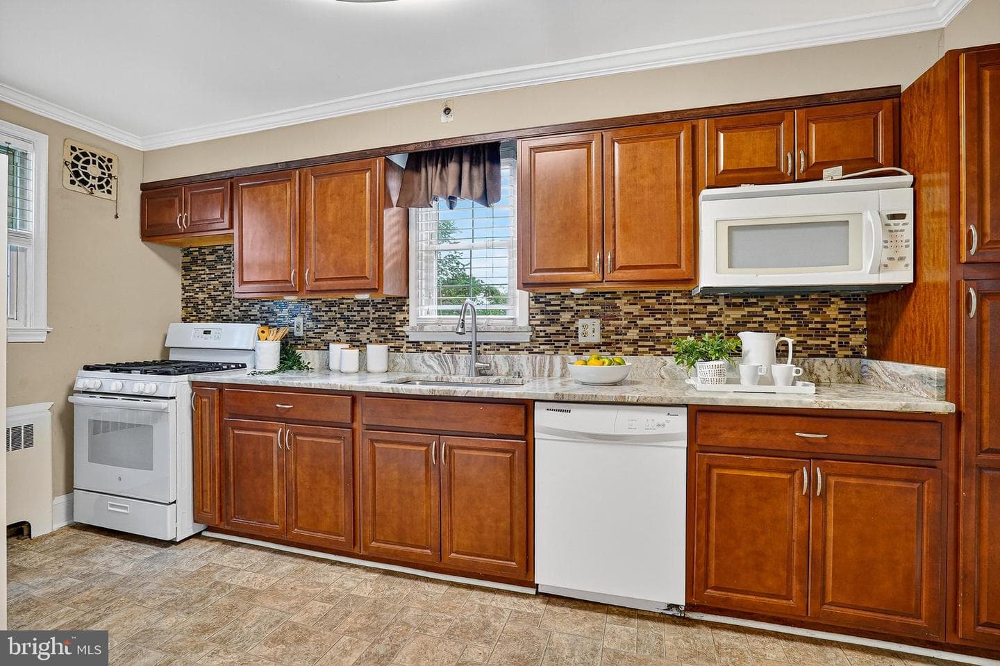 107 E Overlea Avenue E photo 10