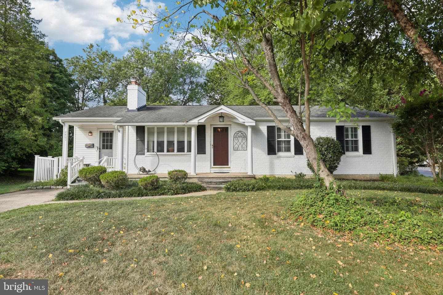2401 Chetwood Circle photo 3