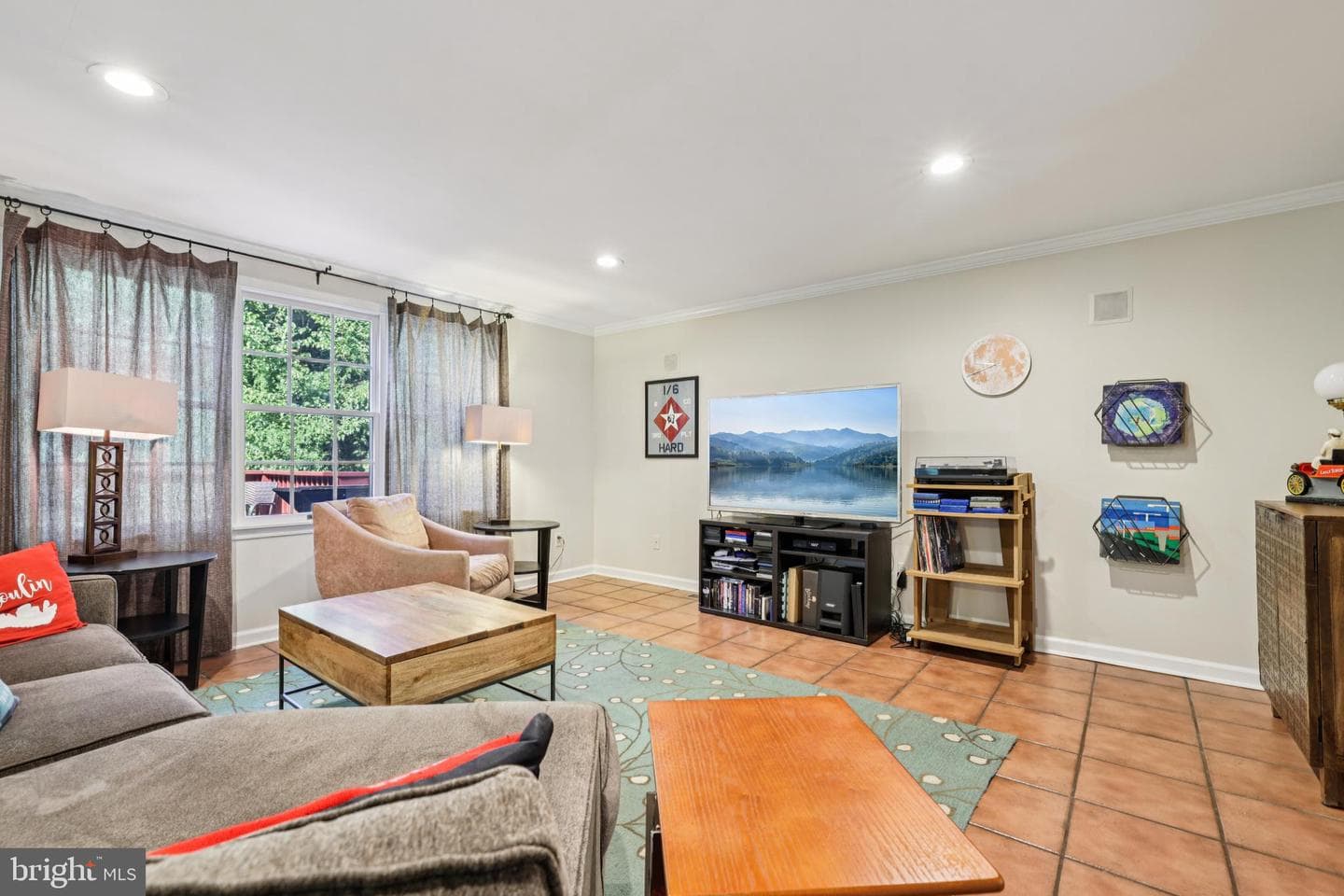 2401 Chetwood Circle photo 9