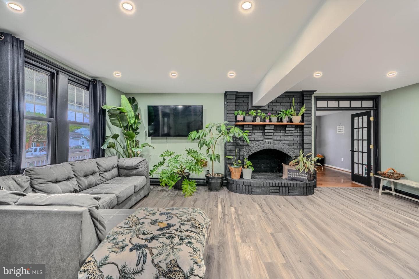 8011 Wood Avenue photo 7