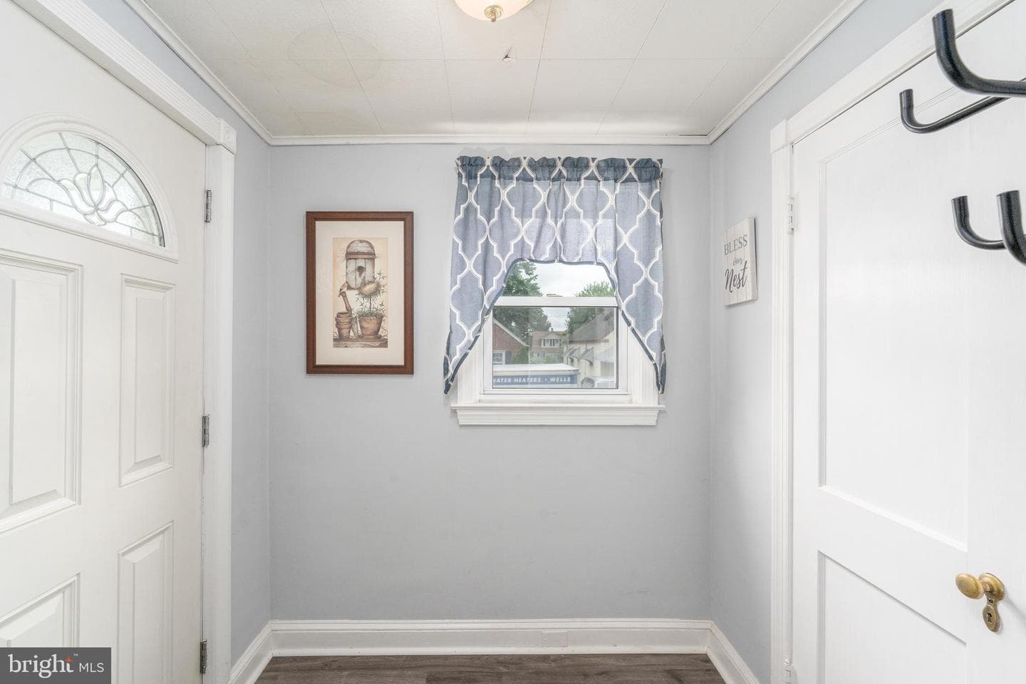 2721 Glendale Road photo 2