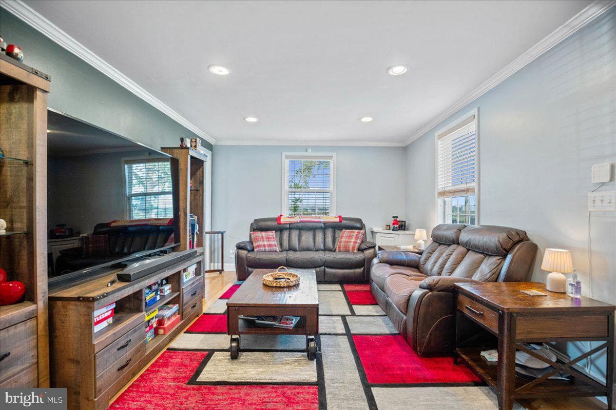 8255 Longpoint Road photo 21