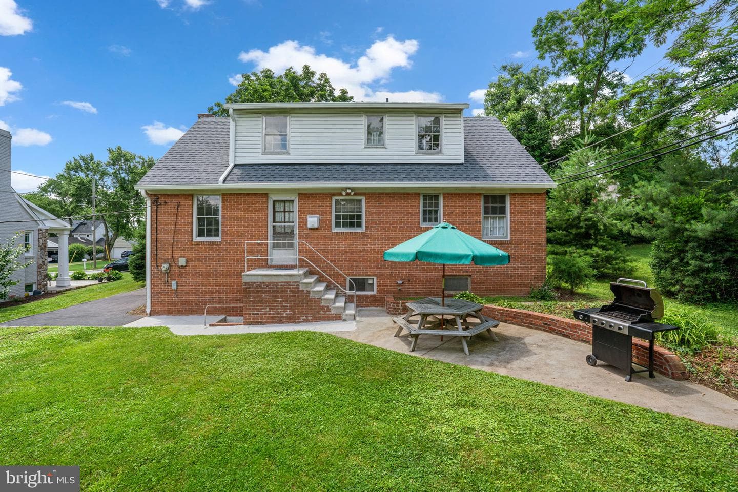 825 Fairway Avenue photo 31