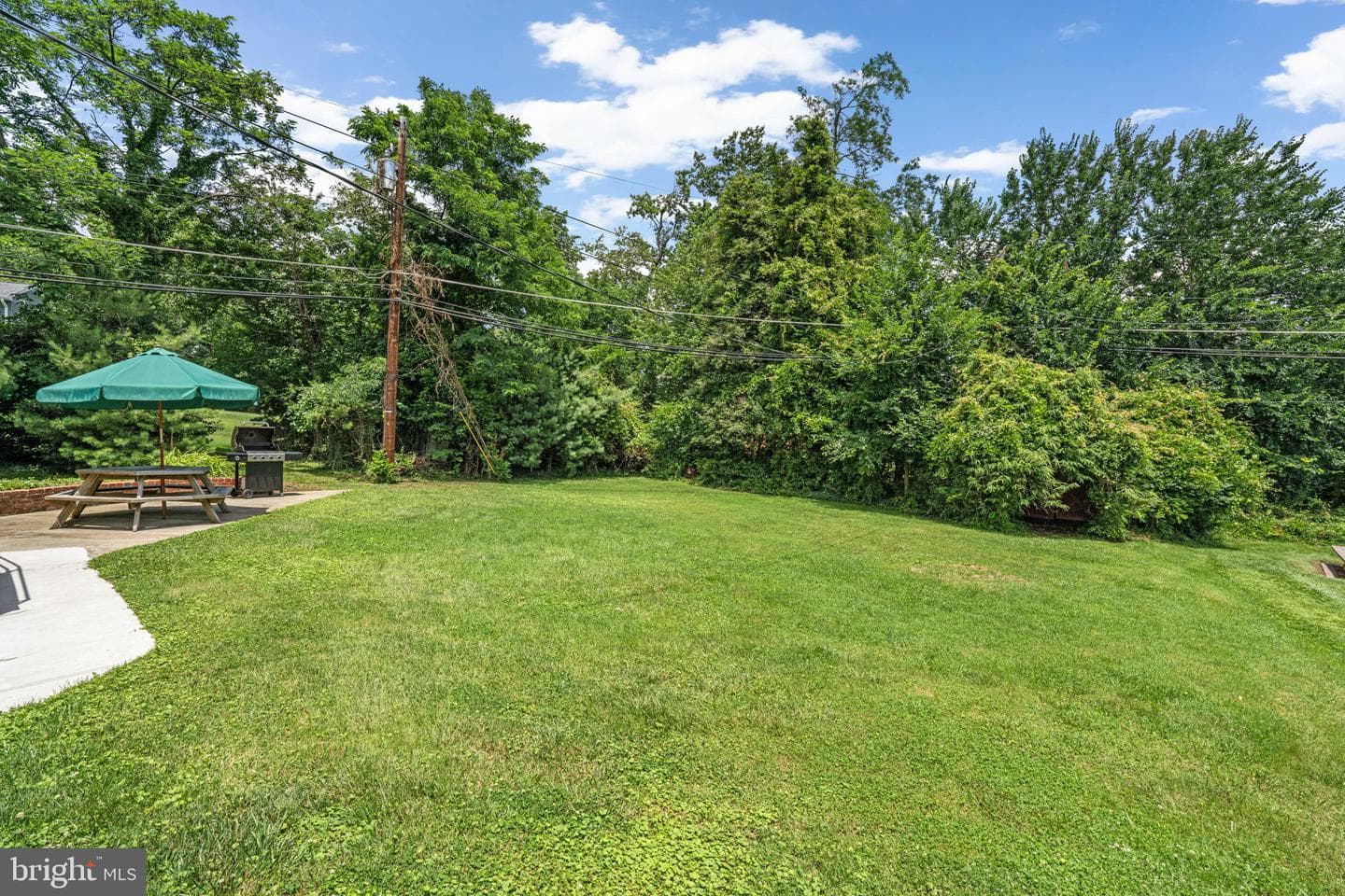 825 Fairway Avenue photo 32