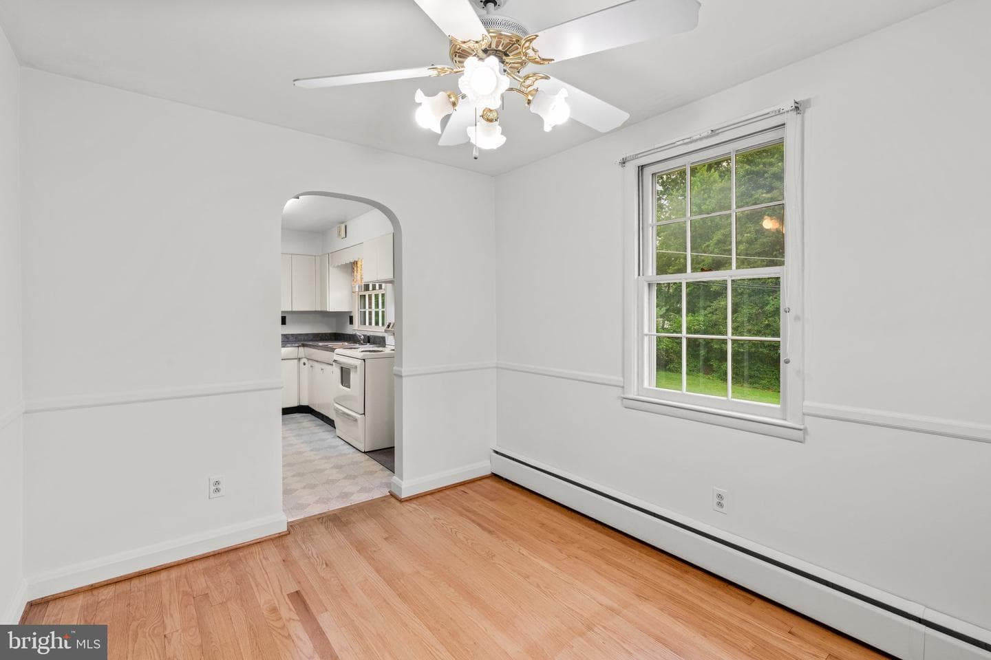 825 Fairway Avenue photo 9