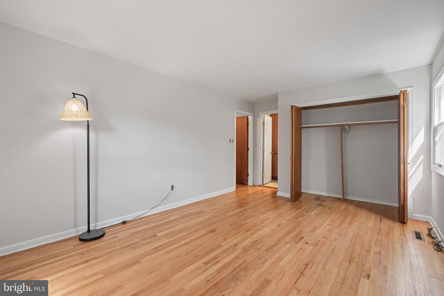 7 Amesbury Court photo 23