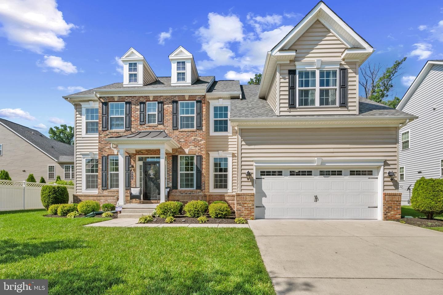 515 Whinstone Drive photo 1