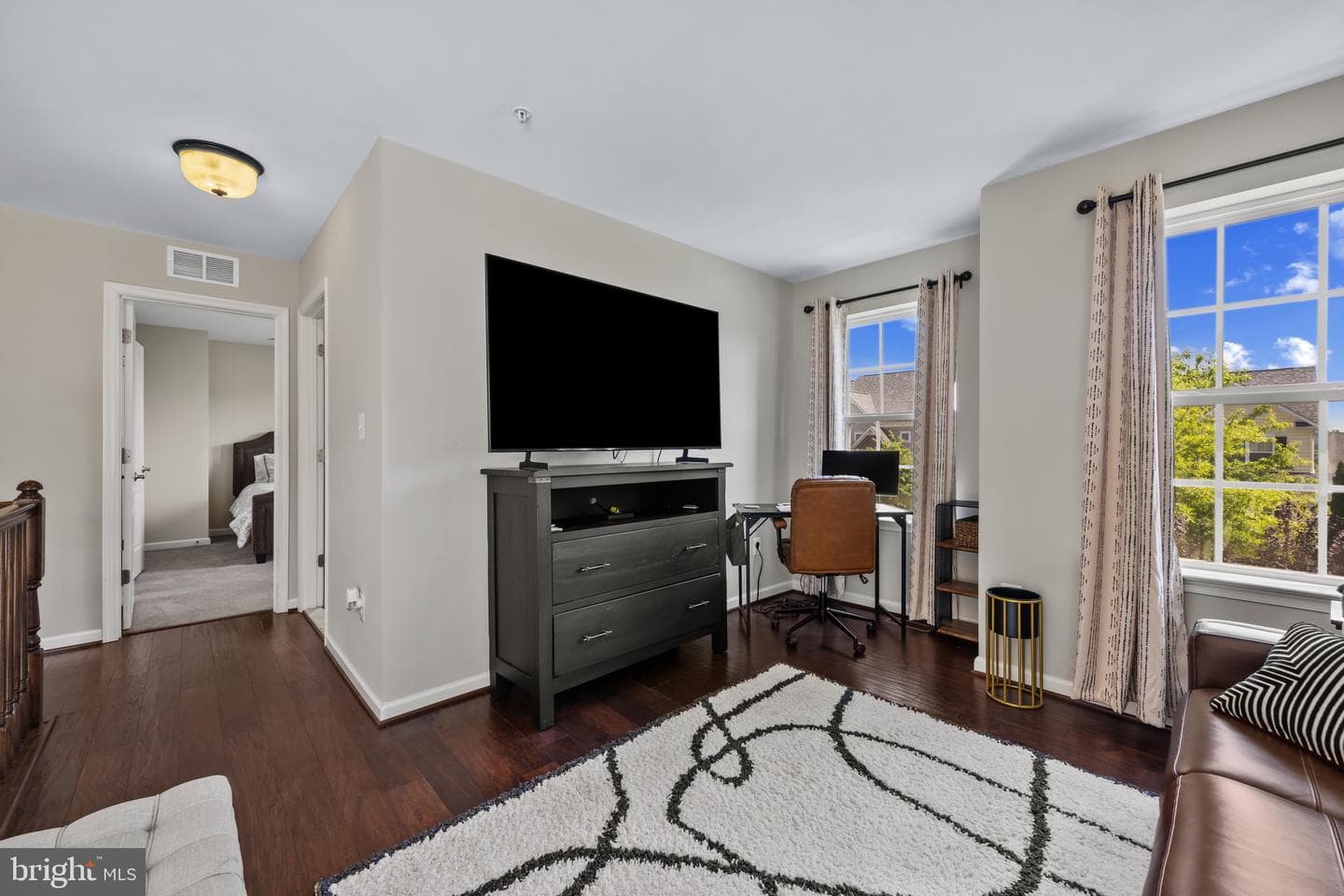 515 Whinstone Drive photo 17