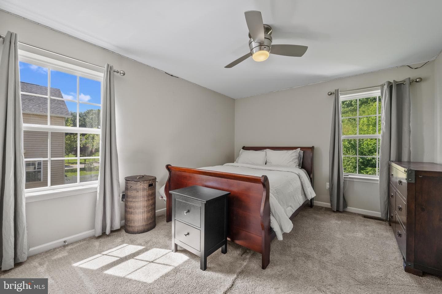 515 Whinstone Drive photo 25