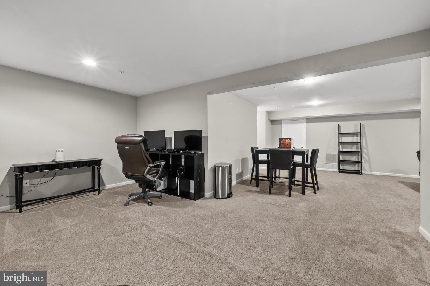 515 Whinstone Drive photo 30