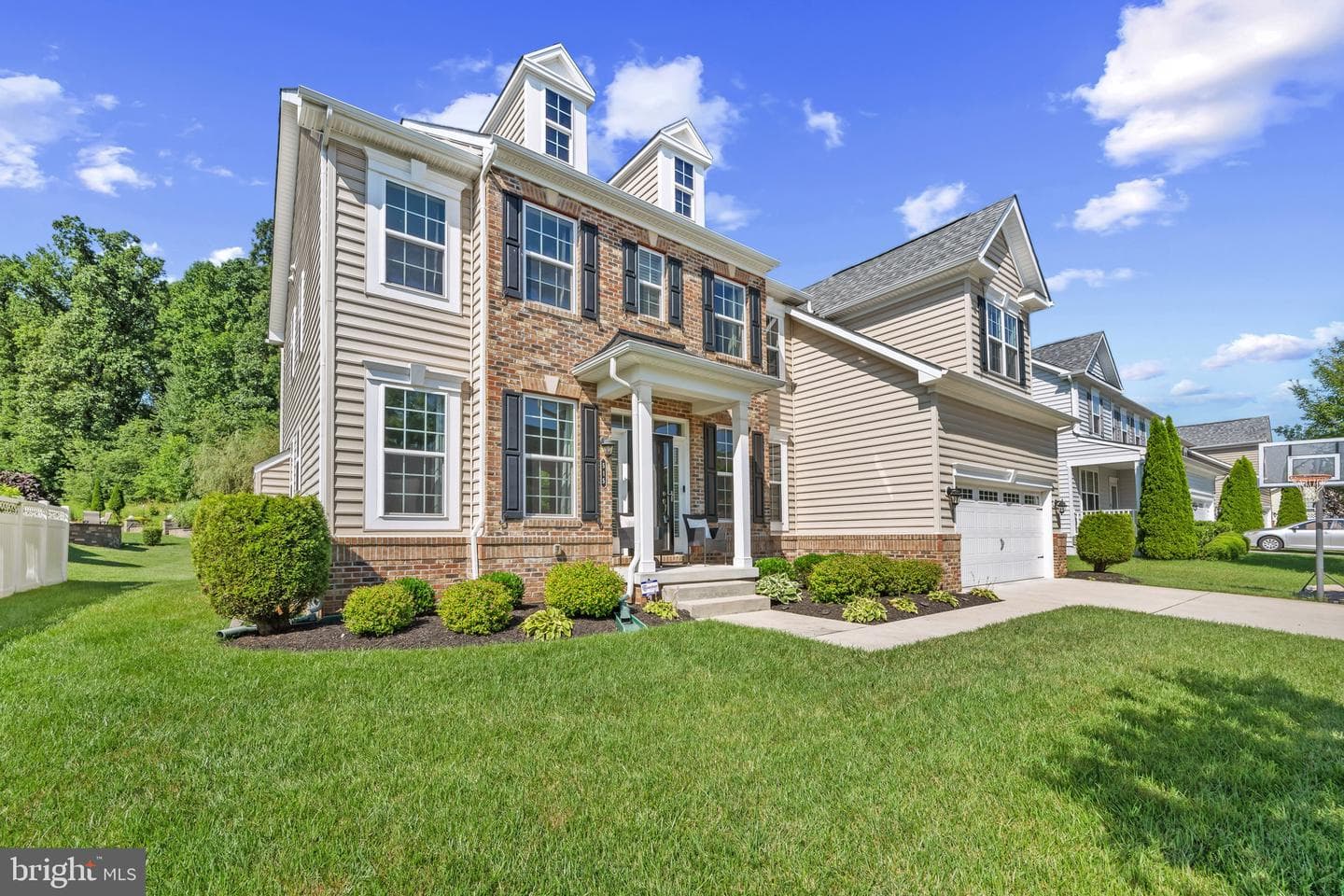 515 Whinstone Drive photo 32