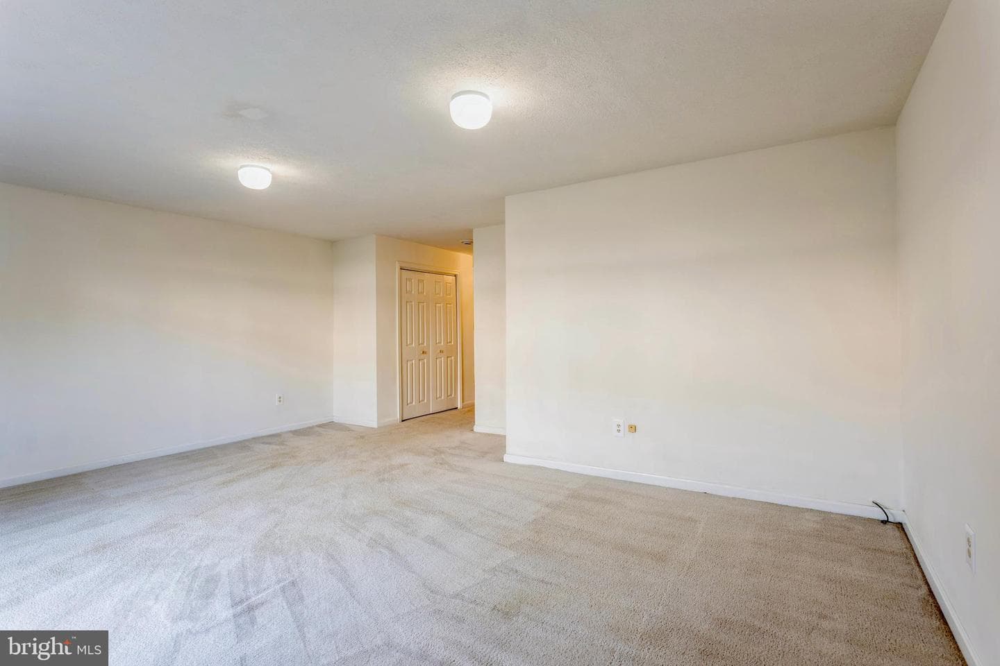 8 Tatler Place photo 43