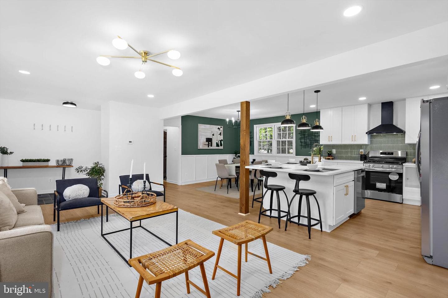 1013 Roxleigh Road photo 5