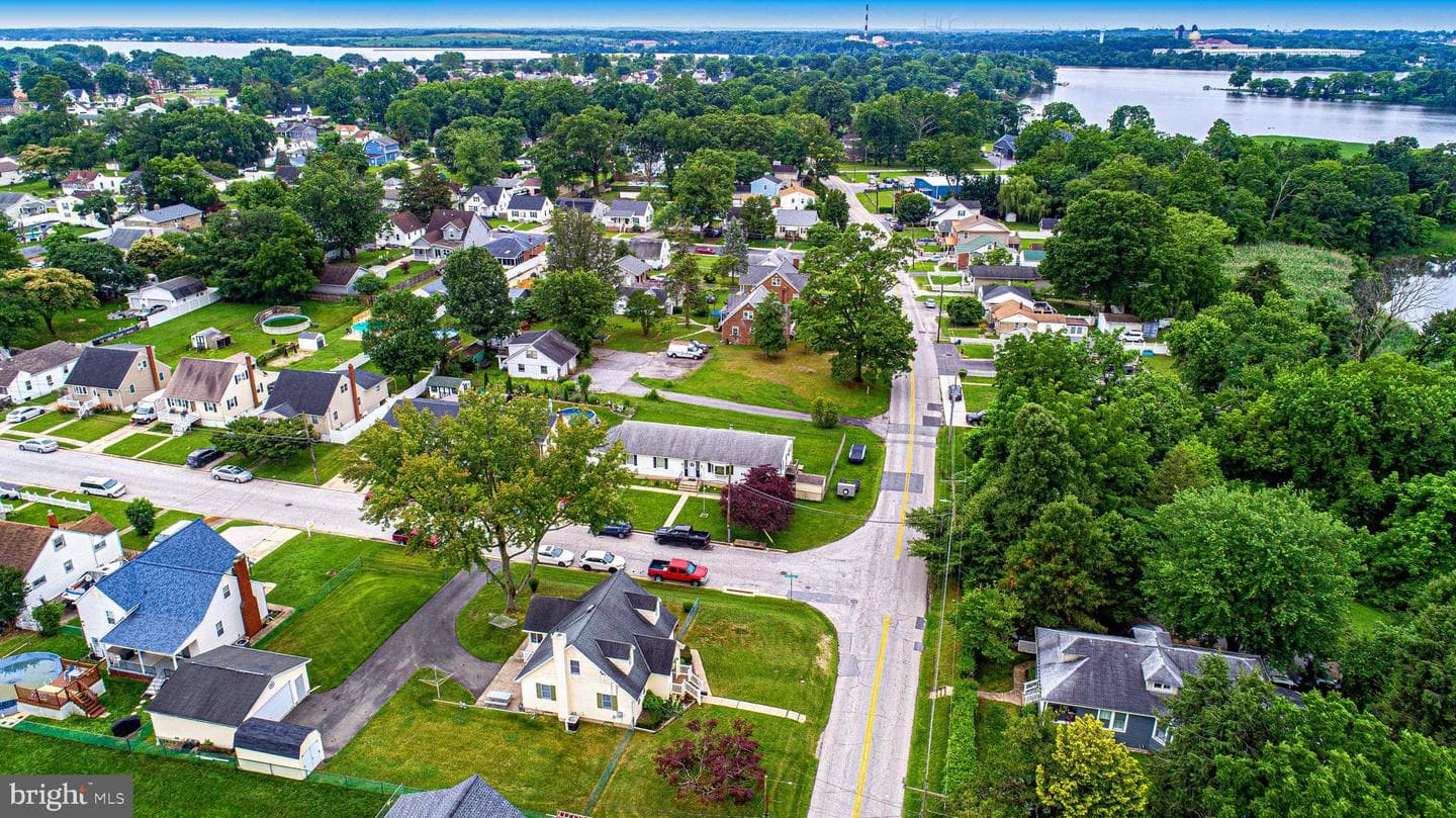 401 Riverside Road photo 16
