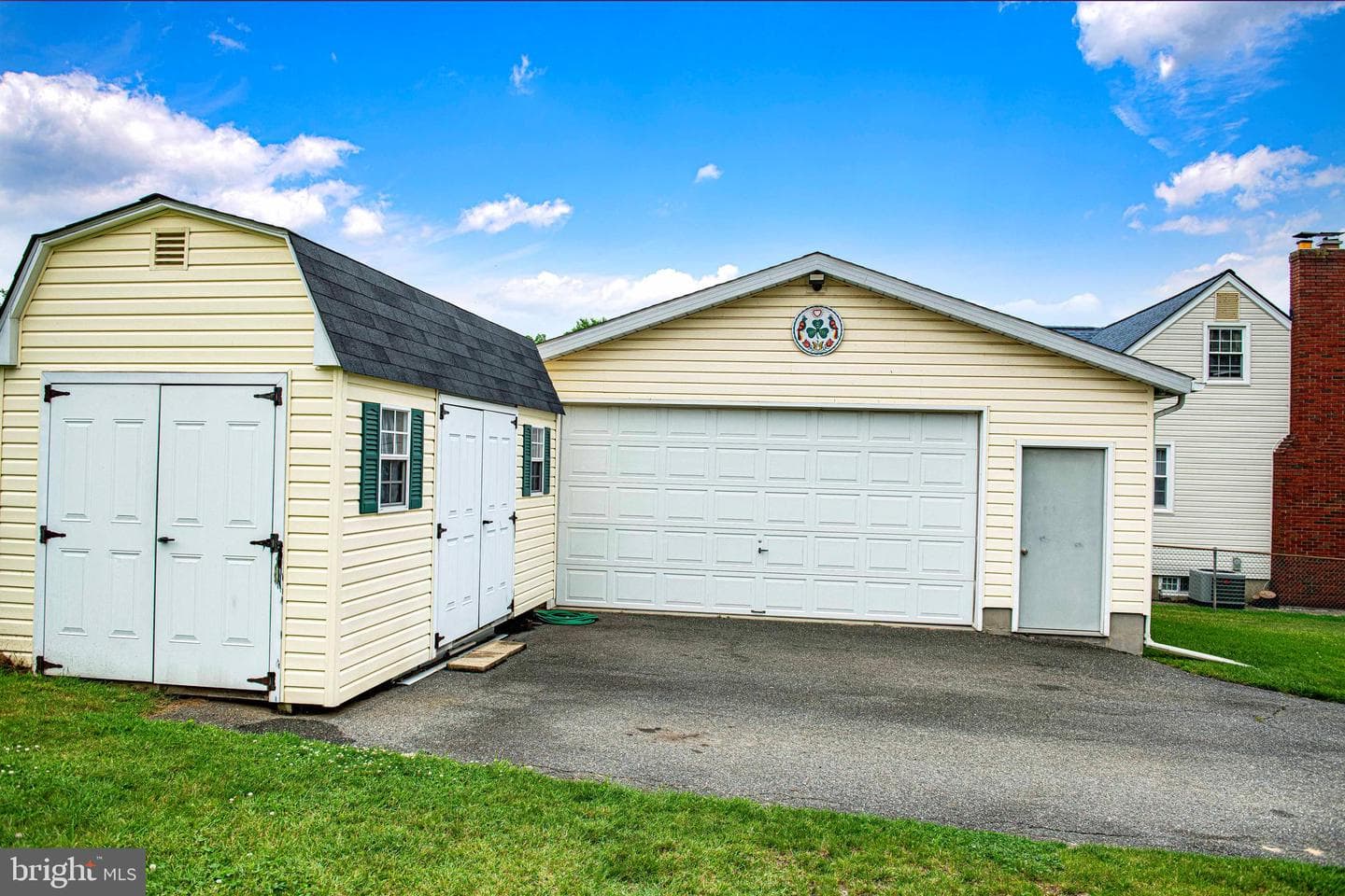 401 Riverside Road photo 9