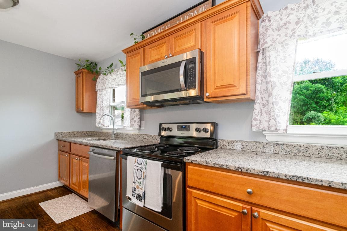 4312 Spencer Street photo 10