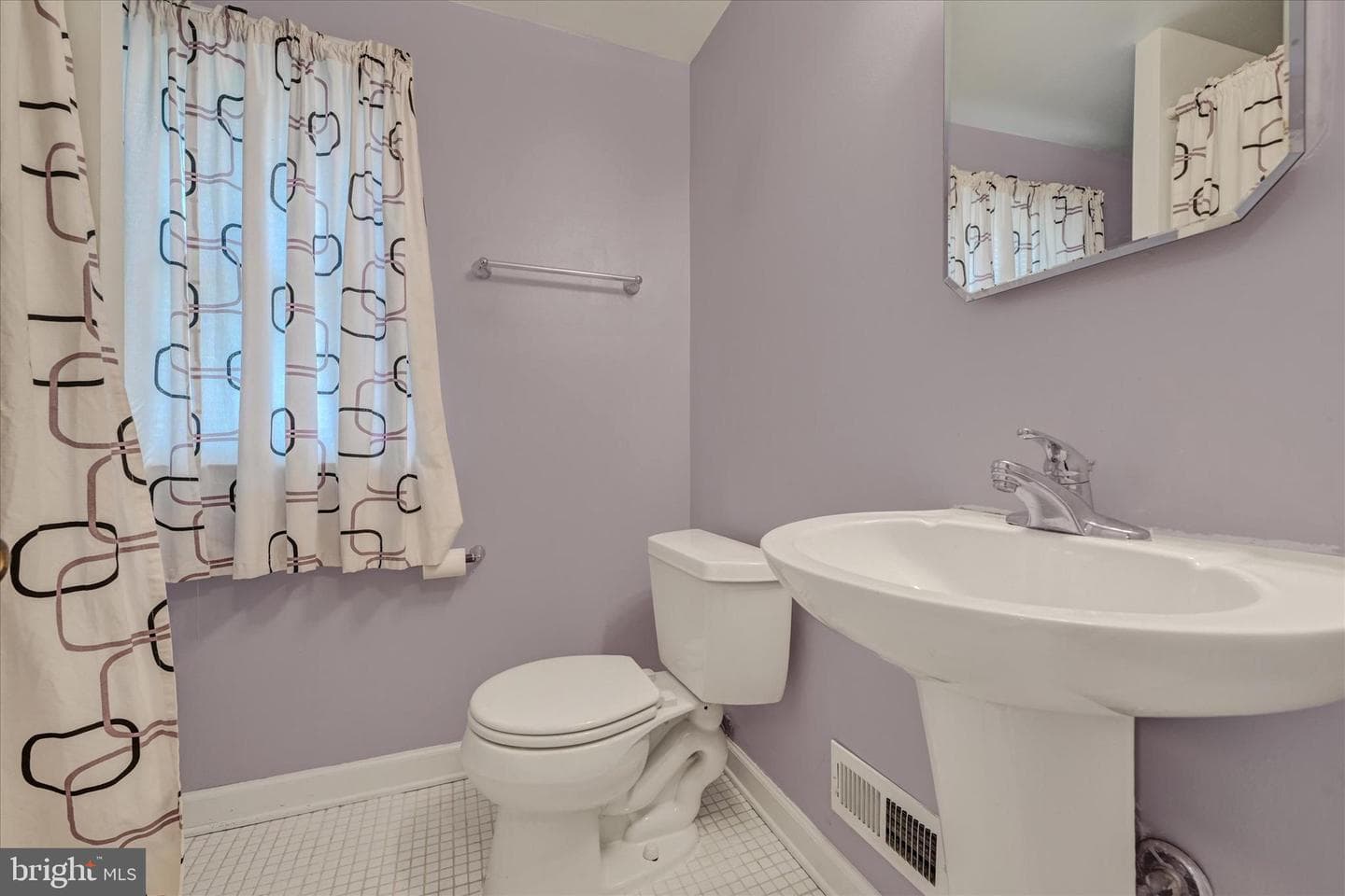 9106 Yvonne Avenue photo 24