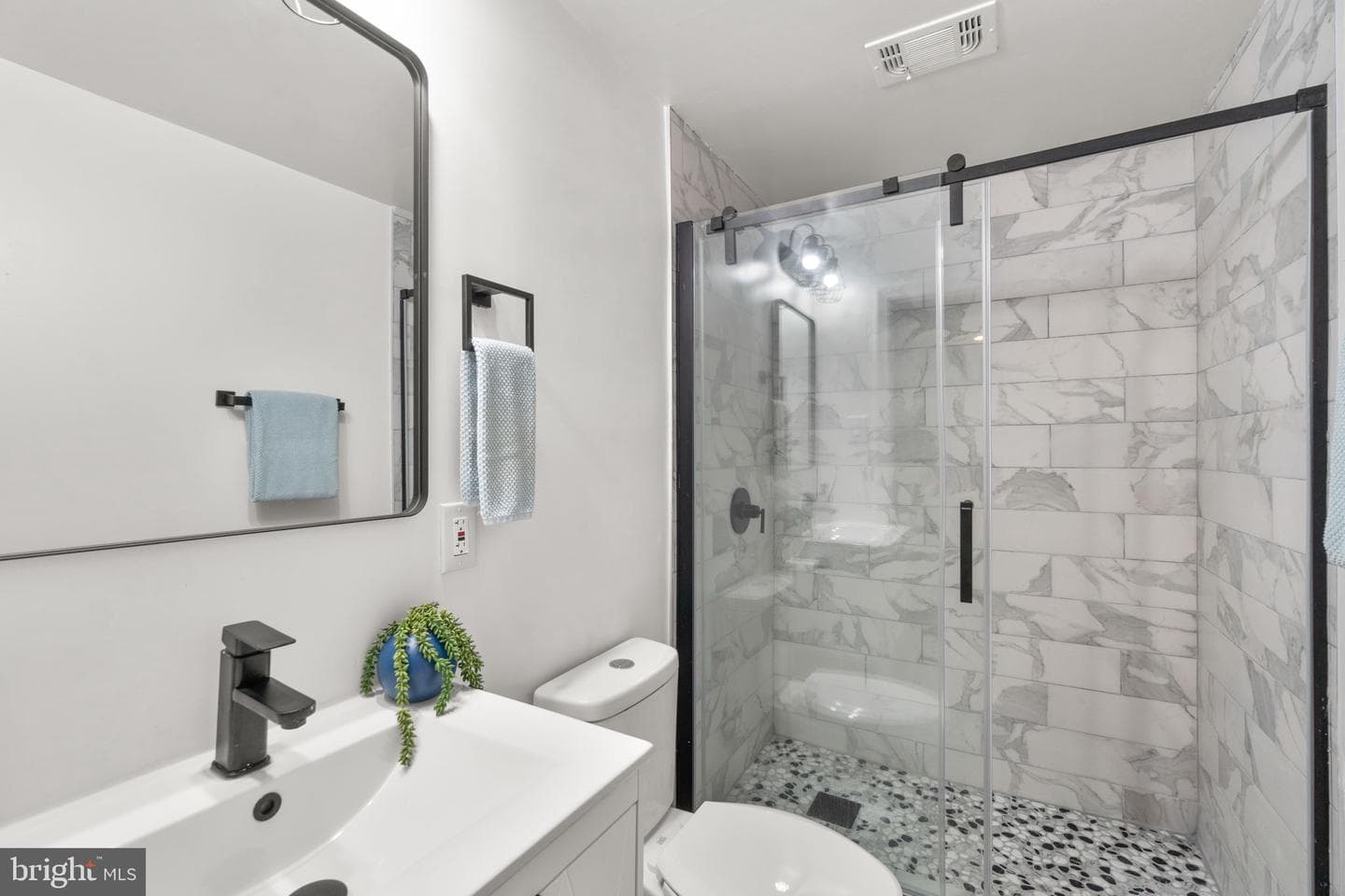 1 Babette Court photo 33