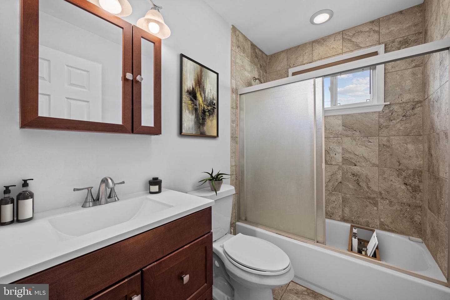 8107 Candle Lane photo 12