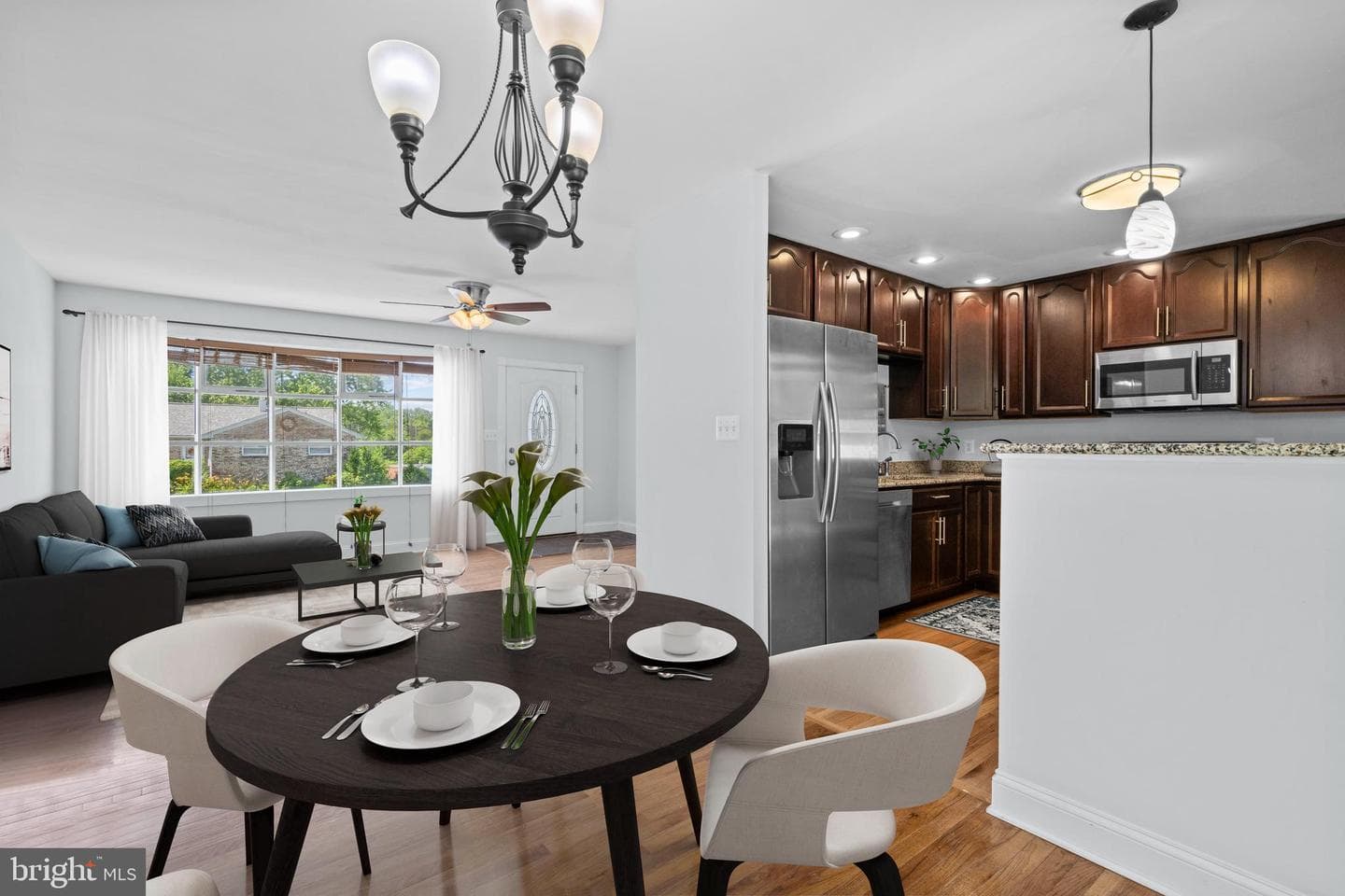 8107 Candle Lane photo 4