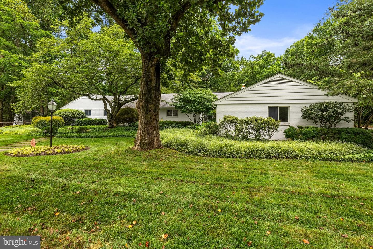 10815 Longacre Lane photo 2