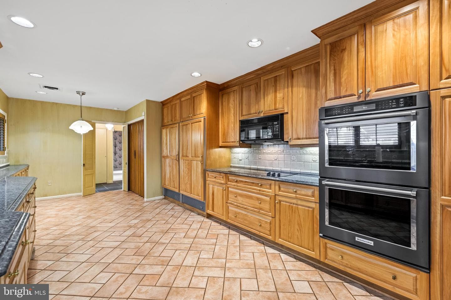 10815 Longacre Lane photo 9