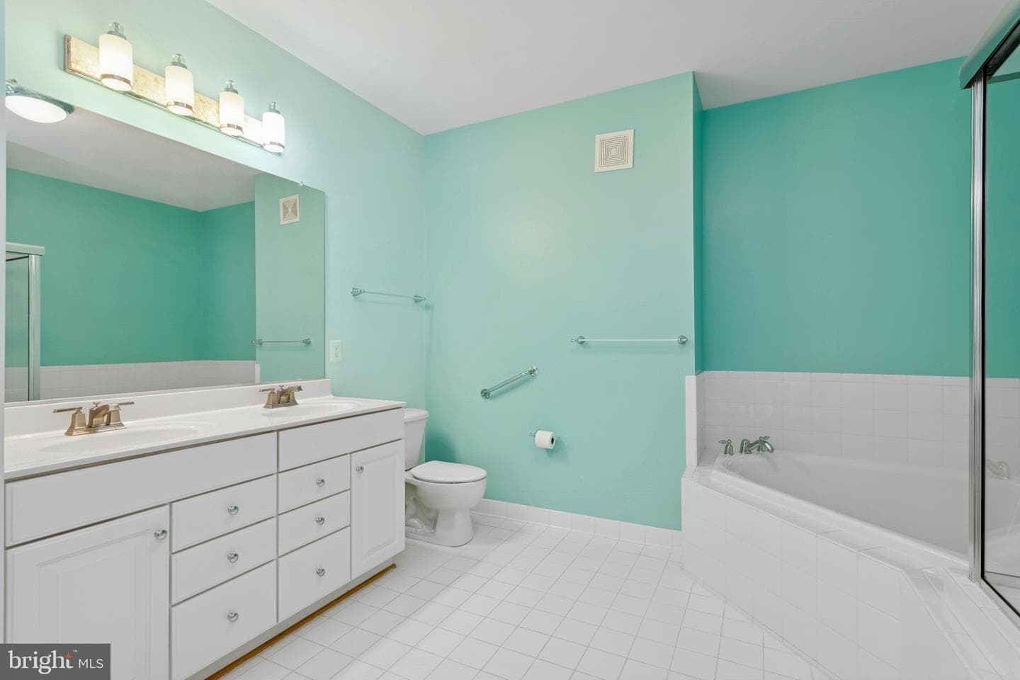 2900 Stone Cliff Drive #102 photo 37