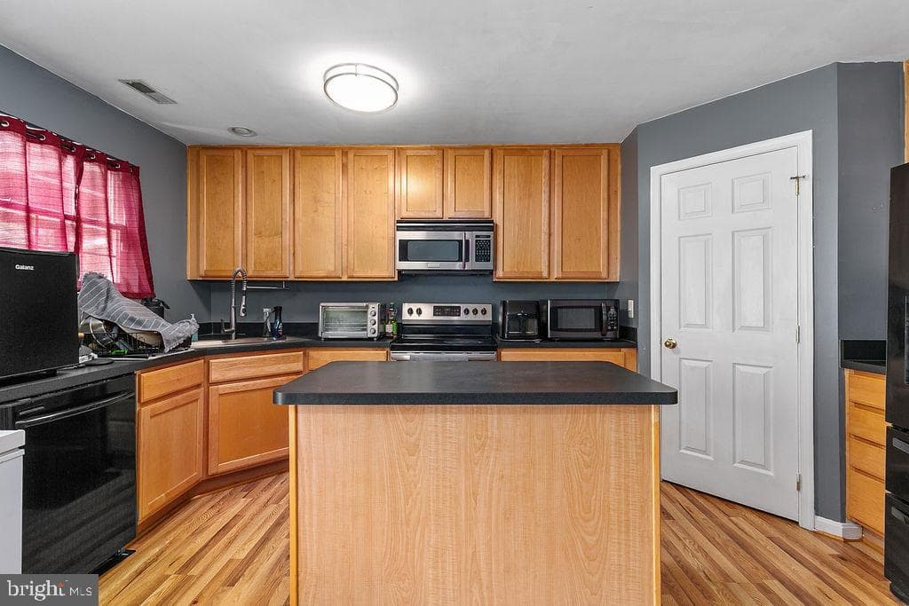 668 Luthardt Road photo 10