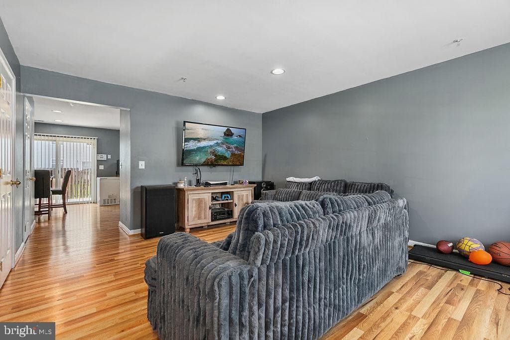 668 Luthardt Road photo 3