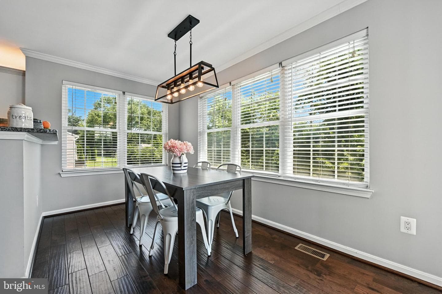 2308 Estate Avenue photo 13