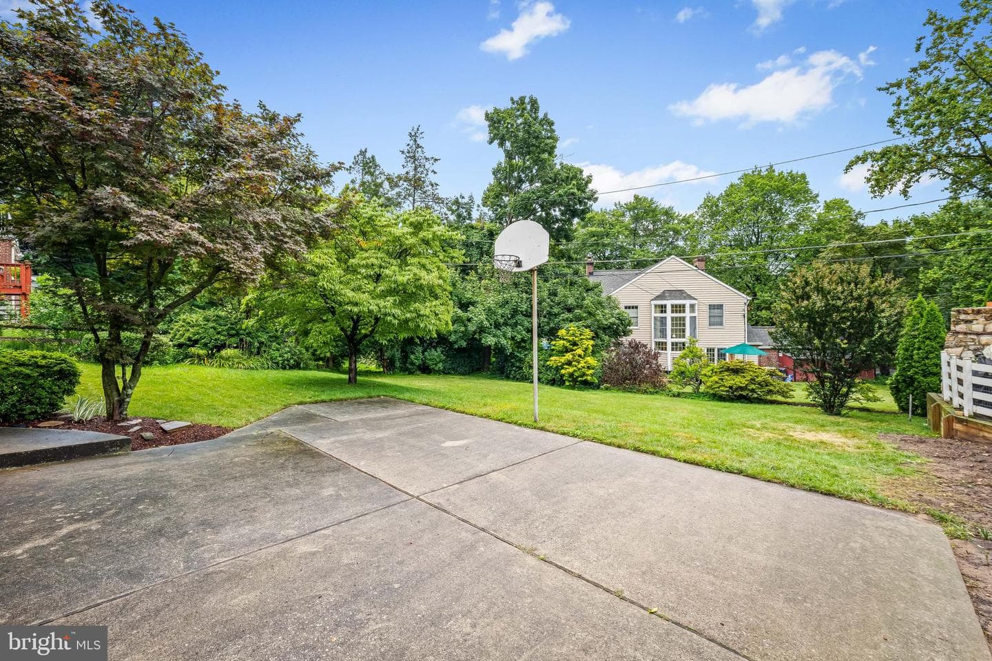 816 Ridgeleigh Road photo 39