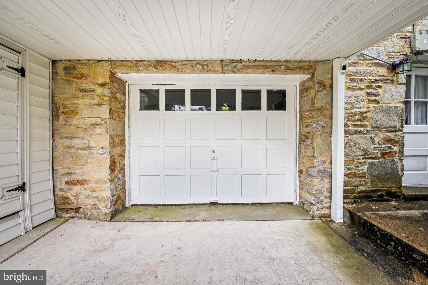 816 Ridgeleigh Road photo 43
