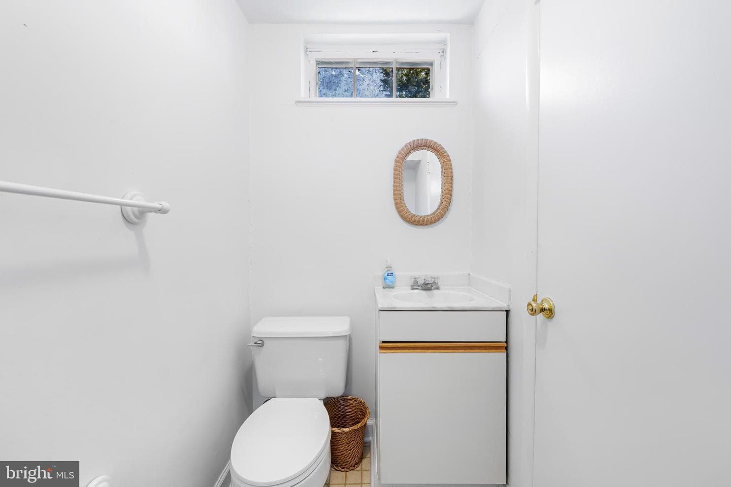 6711 Laurelwood Avenue photo 32