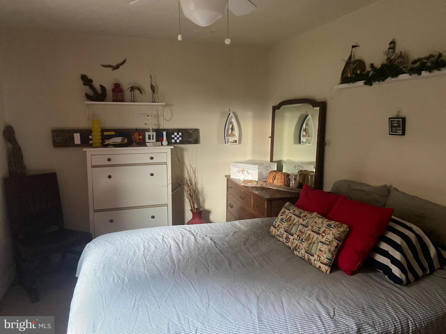 306 Riverside Drive photo 18