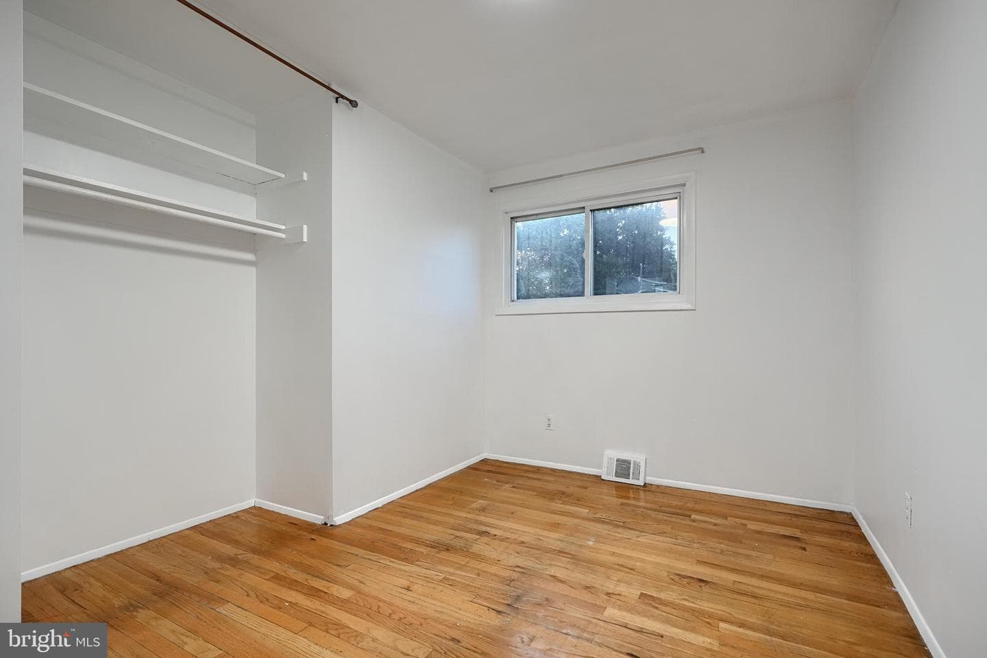 5511 Daybreak Terrace photo 17