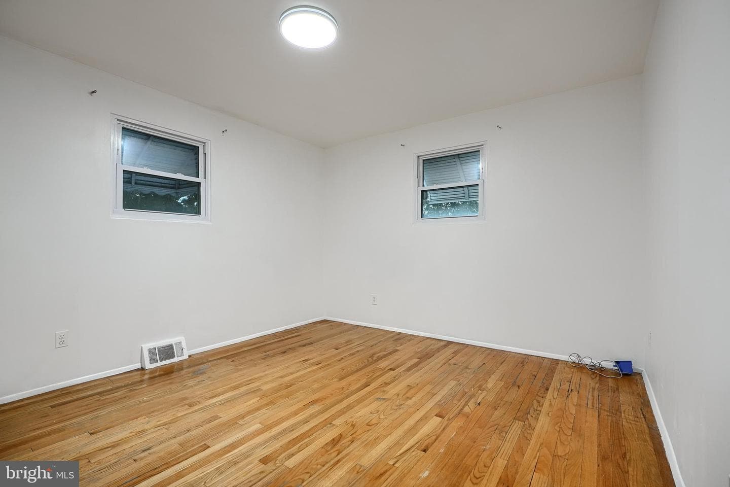 5511 Daybreak Terrace photo 19